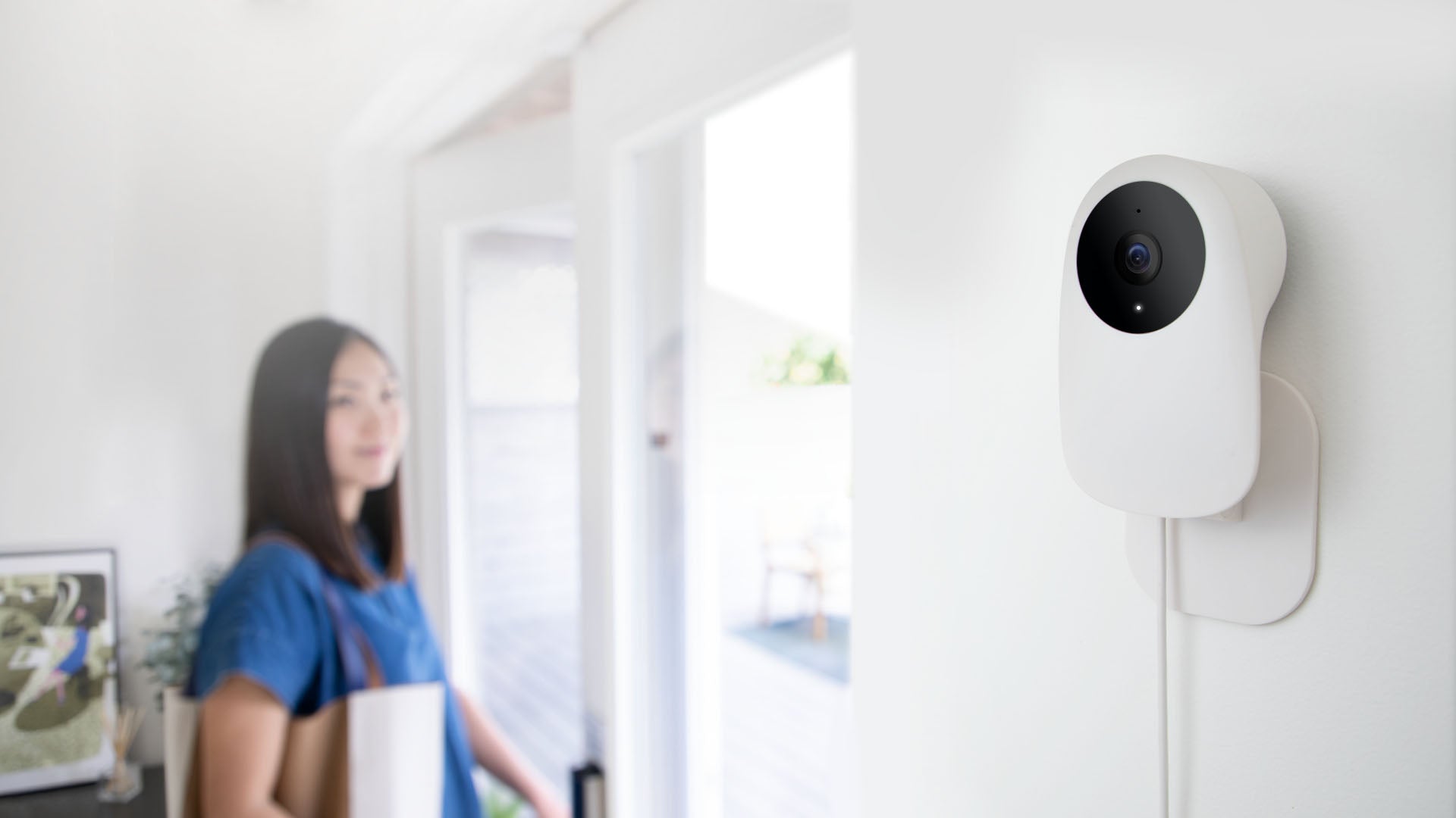 Do a Fall Home Security Makeover Using the Nooie Indoor & Outdoor
